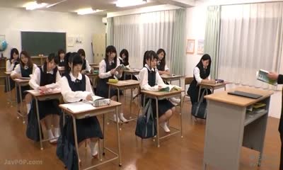 SDDE-524 : Suddenly, Sperm Gets Rushed Down In Daily School Life